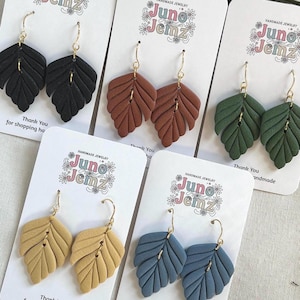 Boucles d'oreilles légères en plumes - Pendentifs botaniques en pâte polymère