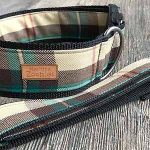 Collier pour chien en tartan de la Saskatchewan à gros caractères, Maritime, Î.-P.-É., beige, vert, rouge, marron