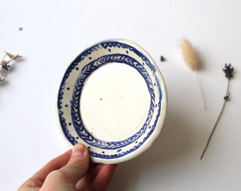 Round side plate // Handmade illustrated ceramic plate