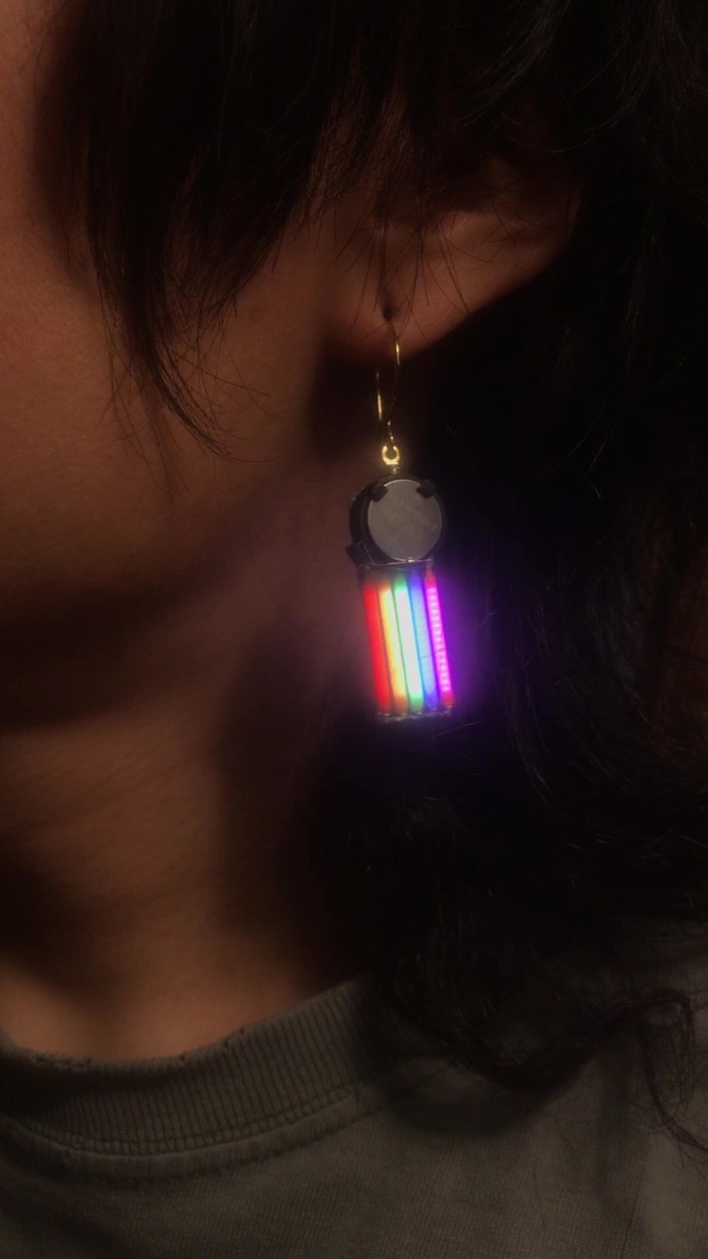 Mini Neon Earring _ single _ RGB stripe pattern RYGBP rainbow pattern zdjęcie 1