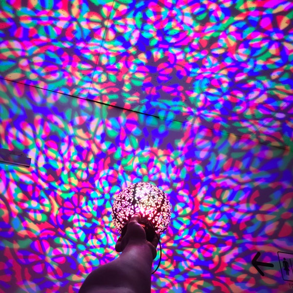 Niji Lantern RGB & CMY _ Portable type used with AAA batteries _ 9 types of patterns