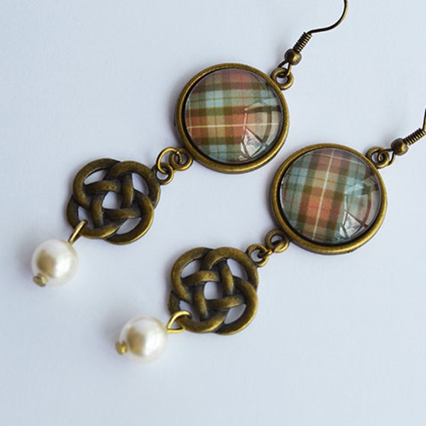 Tartan écossais (couleurs Fraser) + noeuds celtiques + perles - boucles d'oreilles pendantes et crochets en bronze - bijoux Sassenach - inspiré d'Outlander