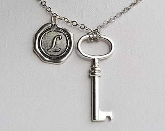 The Key to Lallybroch - Vintage Silver Skeleton Key + Letter L Charm - Silver Tone Pendant Necklace - Sassenach Jewelry - Outlander inspired