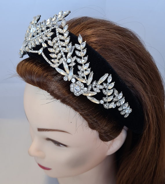 Black Padded Velvet Headband Silver Tone Crystal Diamante  display picture 2