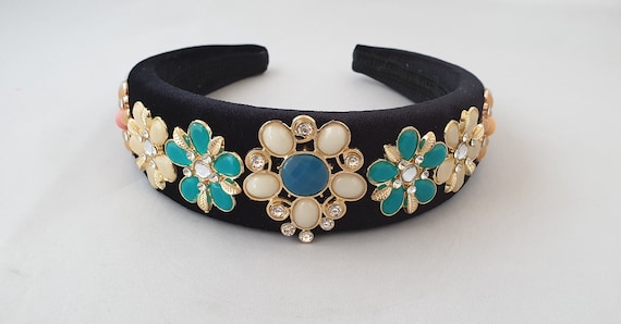 Black Padded Velvet Headband Coloured Glass Crystal  display picture 3