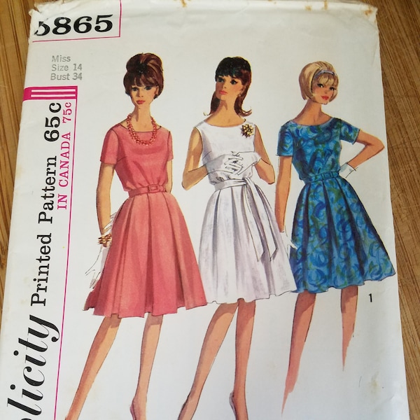 Vintage 1960s Formal Tea Length Dress Pattern Size 14