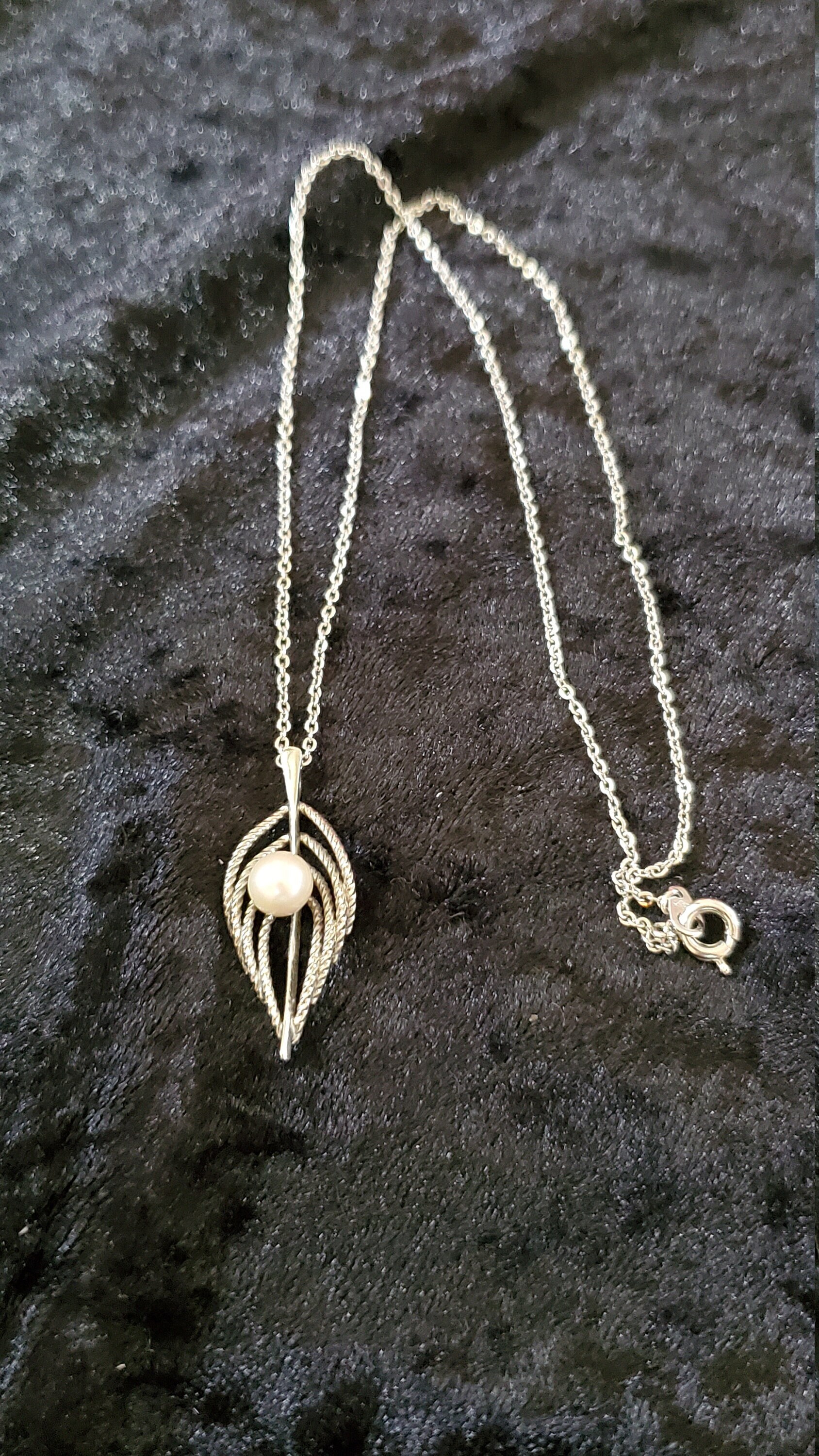 Leaf Pendant, Cultured Pearl, 925 Sterling Silver Necklace