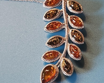 Brilliant Honey and Green Baltic Amber Gemstone Leaf Necklace BBJ