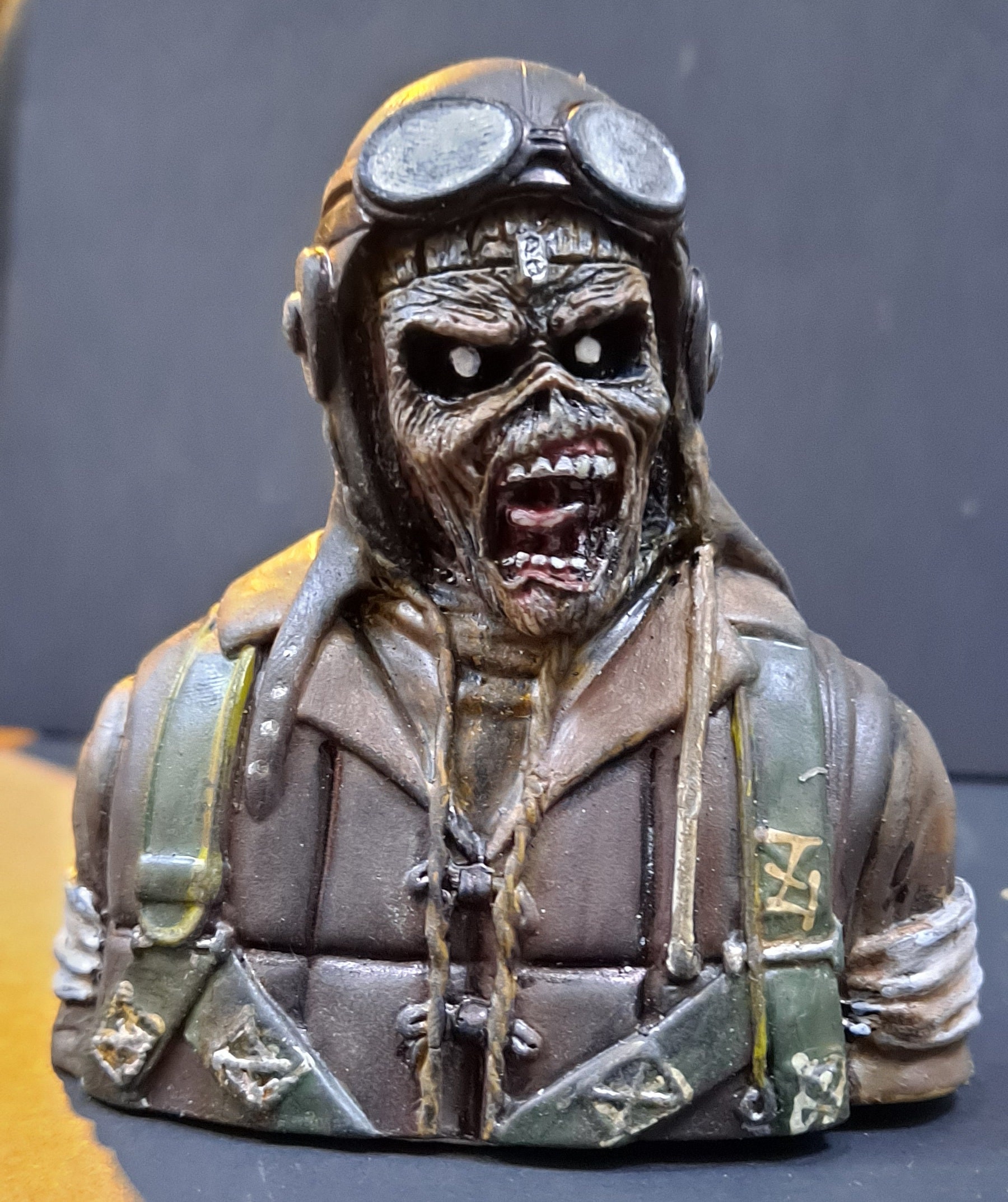 アイアンメイデン フィギュア　エイジスハイ アイアンメイデン フィギュアエイジスハイ 