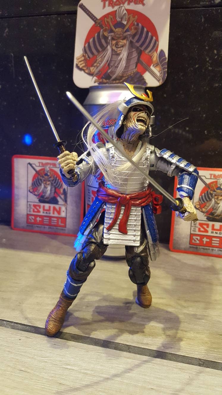 極希少 CoSTUME HOMME 90s 英国伝統 オーバープレイド柄 伊製 Iron Maiden Eddie Samurai Warrior Figure. Trooper Beer Sun