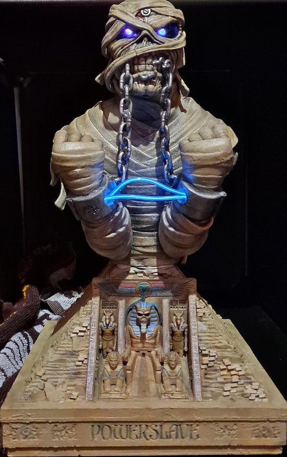 Iron Maiden Powerslave Pyramid + Eddie World Slavery Tour Figure