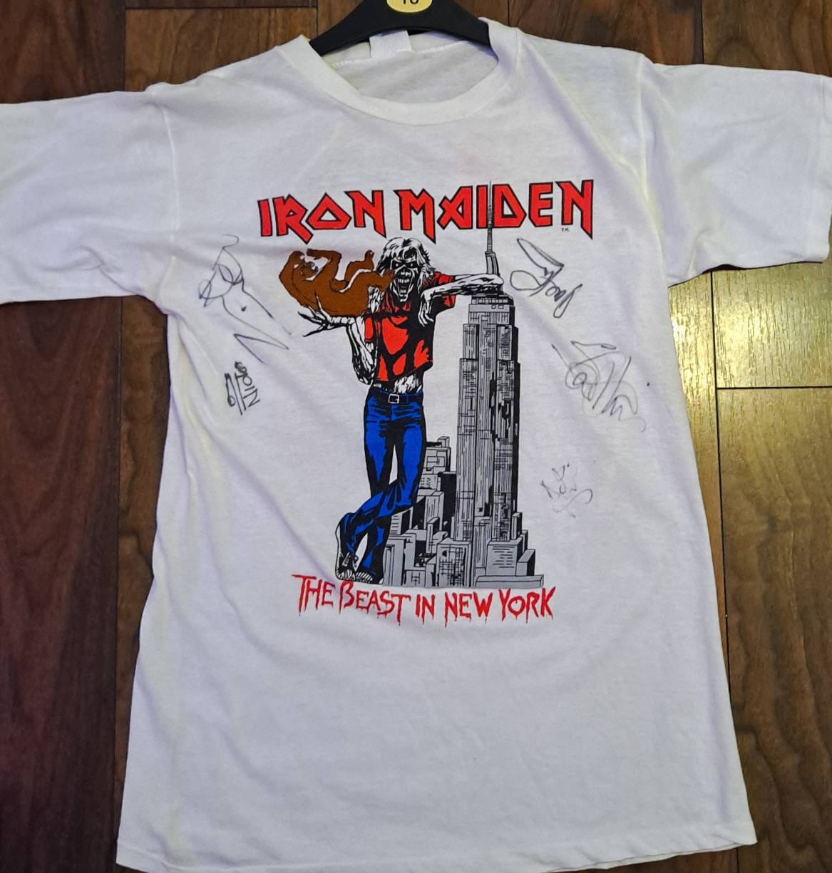 IRON MAIDEN Original Official Vintage T-shirt Beast in New York