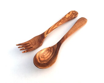 Set di 2 posate 2 parti posate da tavola, forchetta cucchiaio, fatte a mano in legno d'ulivo, regalo.