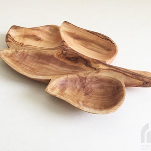 Serving plate 4 compartments in leaf shape, snack plate, nut platter handmade from olive wood image 3