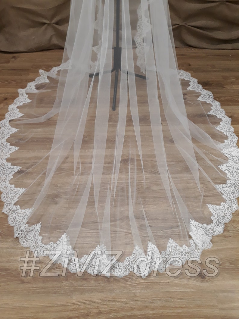 lace detachable train