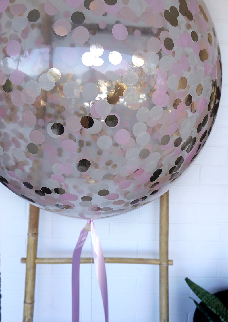 Giant Balloons Peachy confetti