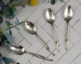 VINTAGE & ANTIQUE Set A/ Matched silverware/Spoons/ Farmhouse/French Country/Cottage/Please Read Description!!