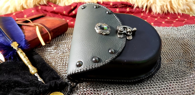 Custom made to order leather belt pouch.