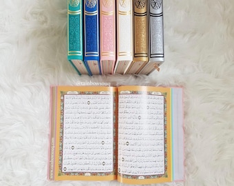 Corán grande en cuero repujado con diseño dorado