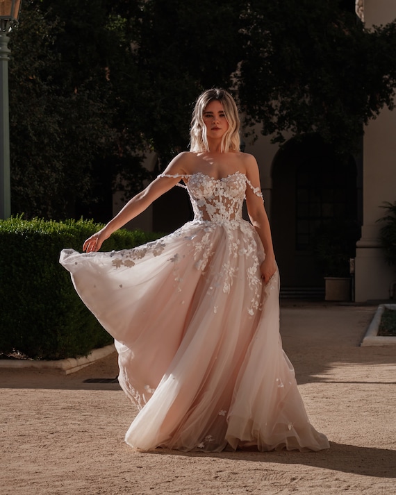 Gracewedding Dress, Spaghetti Straps Bridal Gown,lase Appliqué