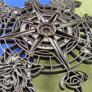 Kompass Multilayer / Kompass SVG / 3D Dekor / CNC Datei / Kompass svg Dateien für Cricut / Layered-Datei