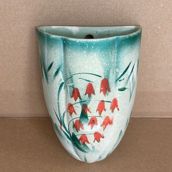 Art deco scalloped turquoise wall pocket ceramic vase - with pretty red/orange bell style flower decoration - retro home decor