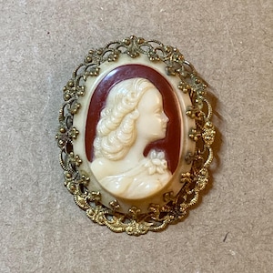 Vintage Celluloid Cameo Brooch - Gilded Floral Filigree Frame