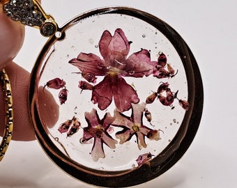 Resin pendant dried flowers frame and gold metal chain