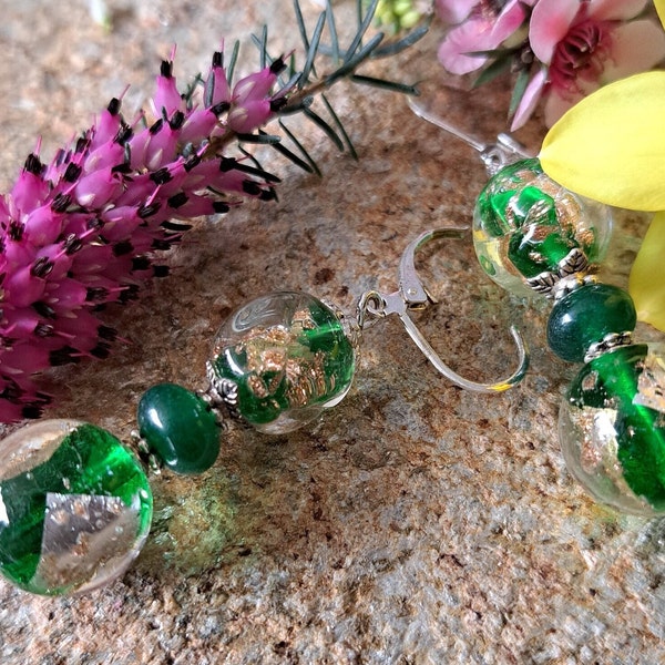 Boucles d'oreilles fantaisie perles verre style Murano, dormeuses et très petites perles dorées