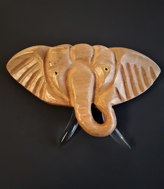 Huge Vintage 1940's Wood & Lucite Elephant Brooch… - image 3