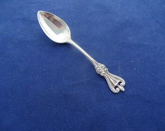 Teaspoon in Sterling &#39;Old Colonial&#39; by Towle Silversmiths 1895 mono