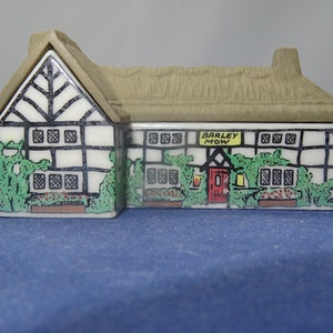Wade The Barley Mow from Whimsey-on-Why Village #8  ca 1980