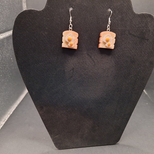 Egg and toast earrings