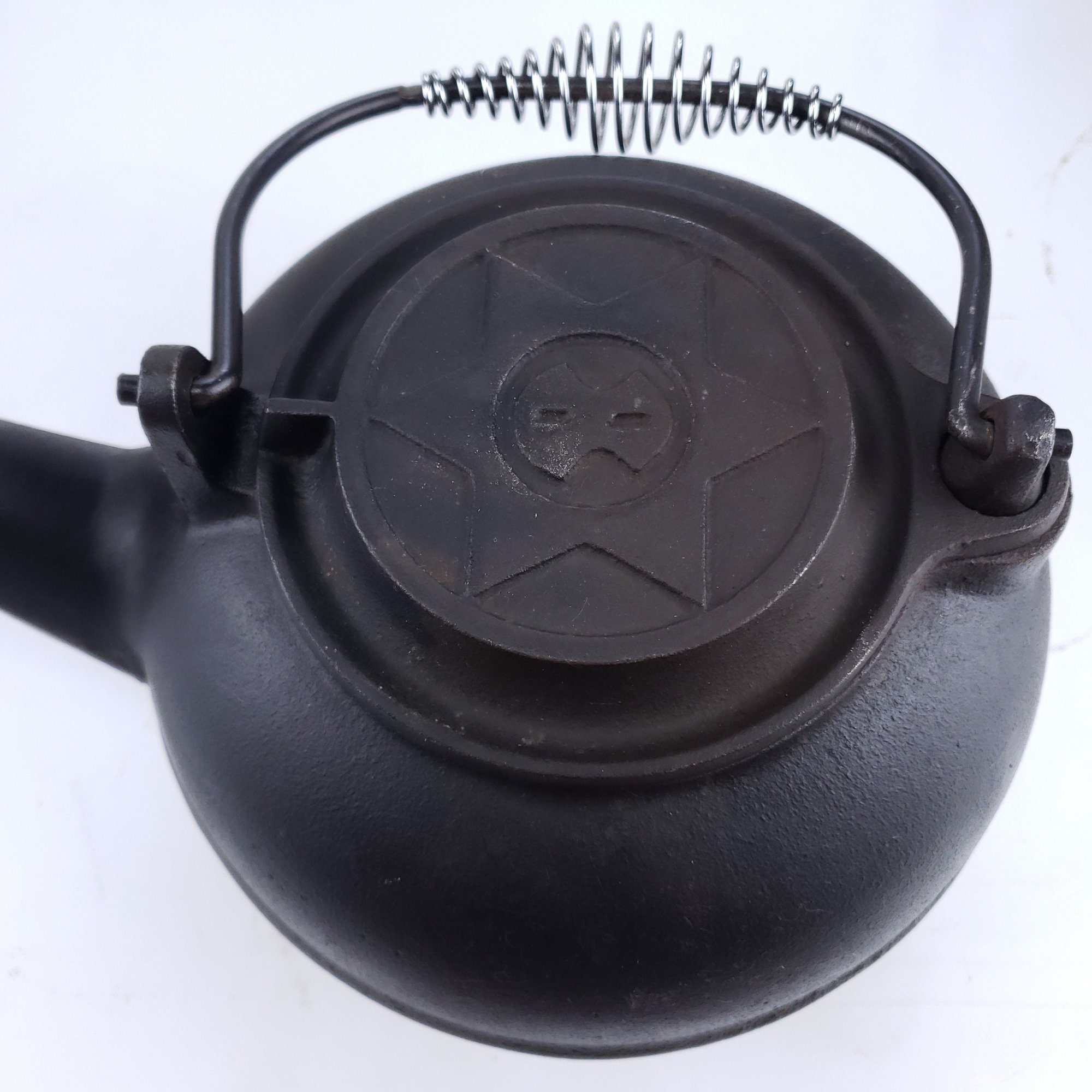Chattanooga Star Cast Iron Kettle Humidifier 8 Star Swivel Lid Etsy