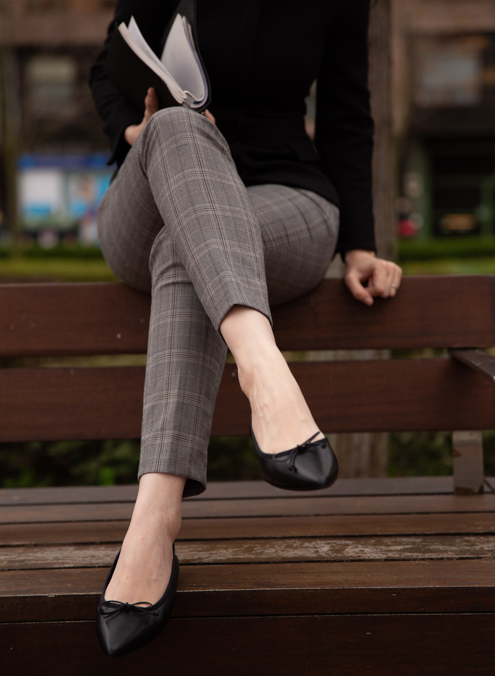 black ballet flats | pointed ballet flats | black flat shoes | black leather | women shoes | pointy flats | pointed black flats