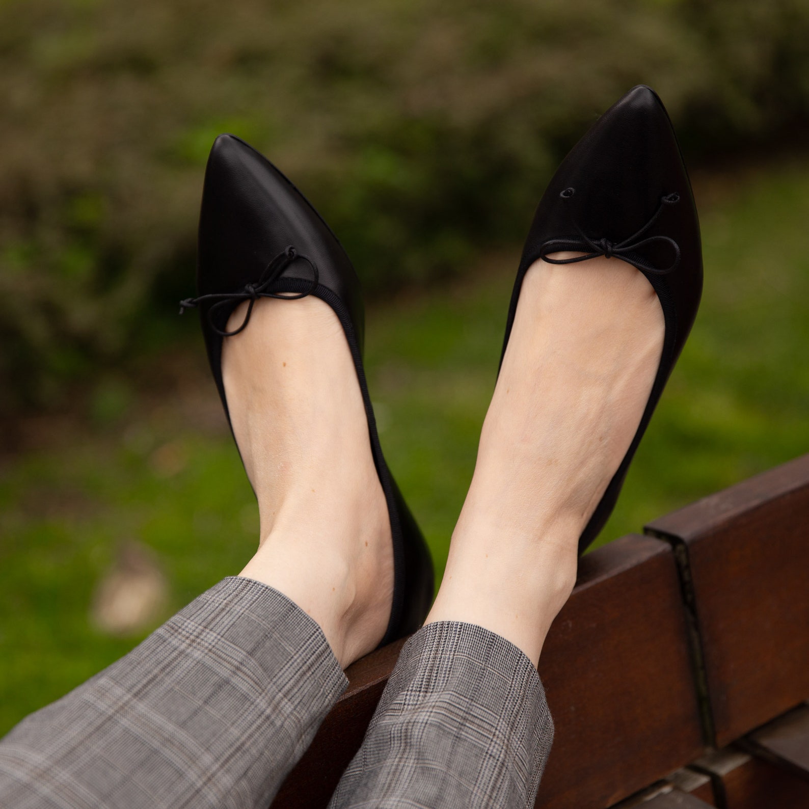 black ballet flats | pointed ballet flats | black flat shoes | black leather | women shoes | pointy flats | pointed black flats