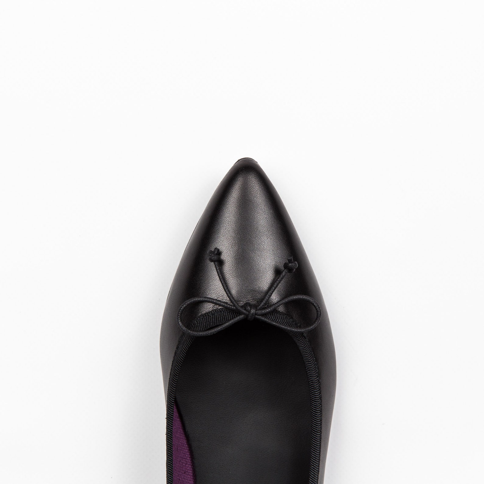 black ballet flats | pointed ballet flats | black flat shoes | black leather | women shoes | pointy flats | pointed black flats