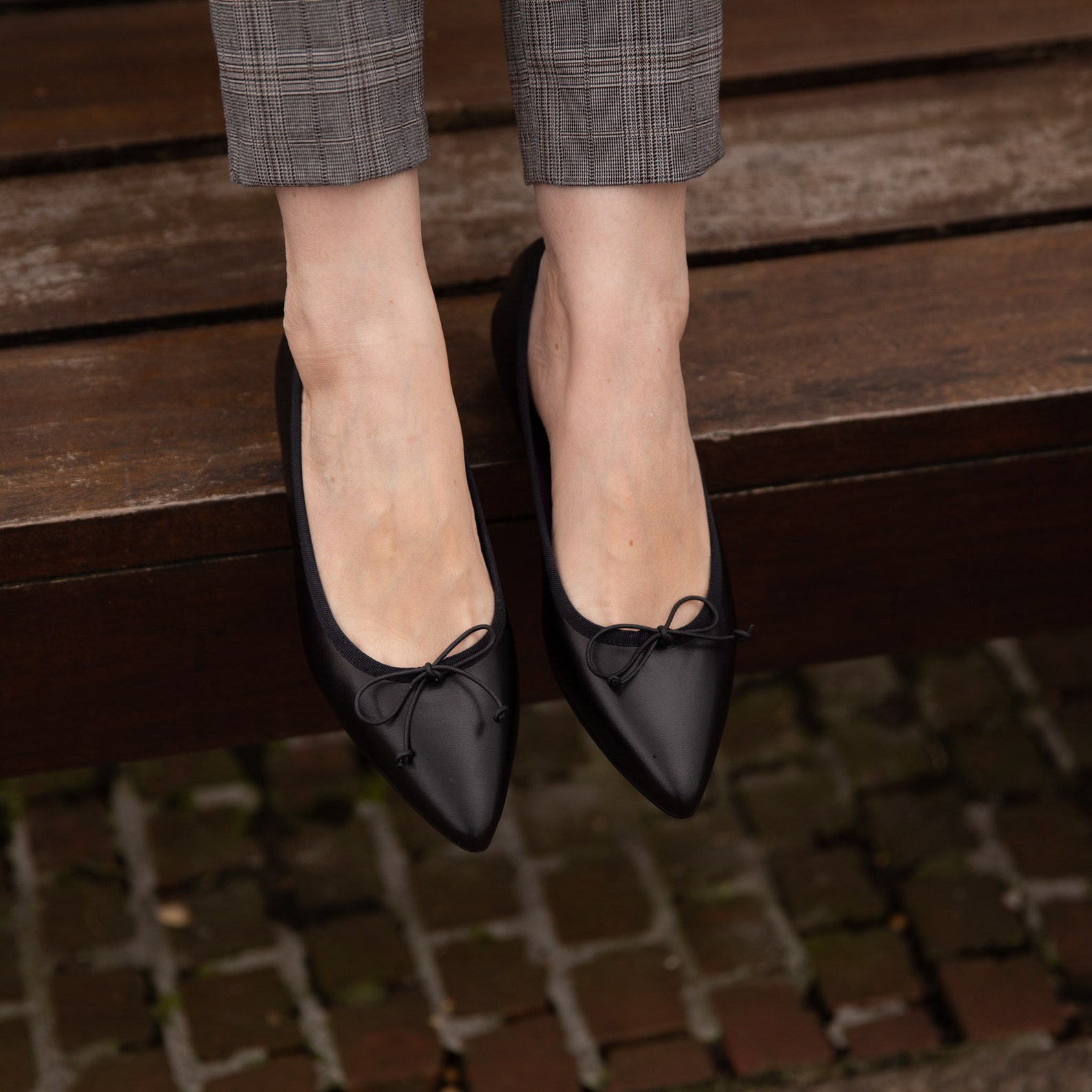 black ballet flats | pointed ballet flats | black flat shoes | black leather | women shoes | pointy flats | pointed black flats