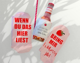 Muttertag - Geschenk Auszeitsocken „Bring mir Wildberry Lillet", Entspannung, Sprüchesocken