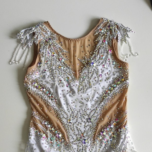 Rhythmic gymnastics leotard