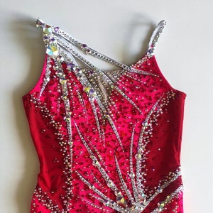 Rhythmic gymnastics leotard