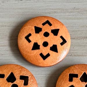 21mm - Laser Cut 6 Piece Rustic Wood Buttons 2 eye