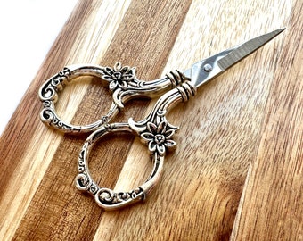 Ornate Silver Floral Scissor 3.5 inch Stainless Steel Snippers