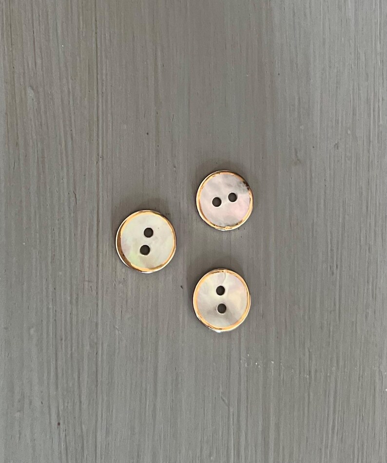 Iridescent Sea Shell Buttons 11.5mm Natural Seashell Colorful Gold Trim ...