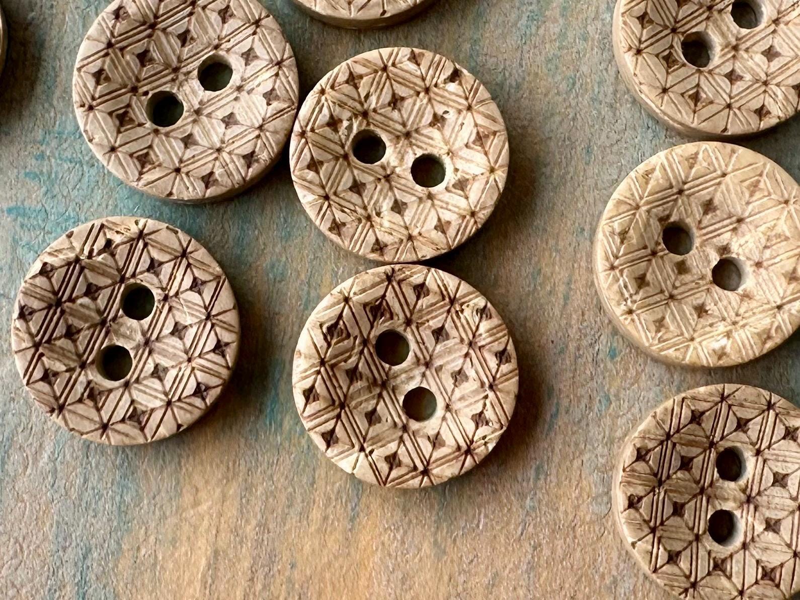 Coconut Checkers Buttons 11.5mm Patterned 2 Eye Fastener Cardigan ...