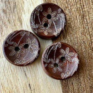Breezy Coffee Brown Floral Wood Button 15mm 2 Eye (6 Piece set)