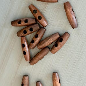 30mm 40mm Rustic Brown Olive Wood Toggle 2 Eye Fastener (6 piece set)
