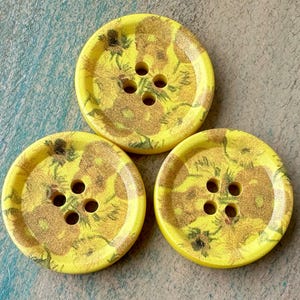 Yellow Painted Floral Polymer Button 18mm 25mm (6 piece set)
