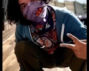 Red Daisy Buff / Mask - (Billy Strings)