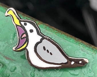 Little Screamin Seagull Enamel Pin